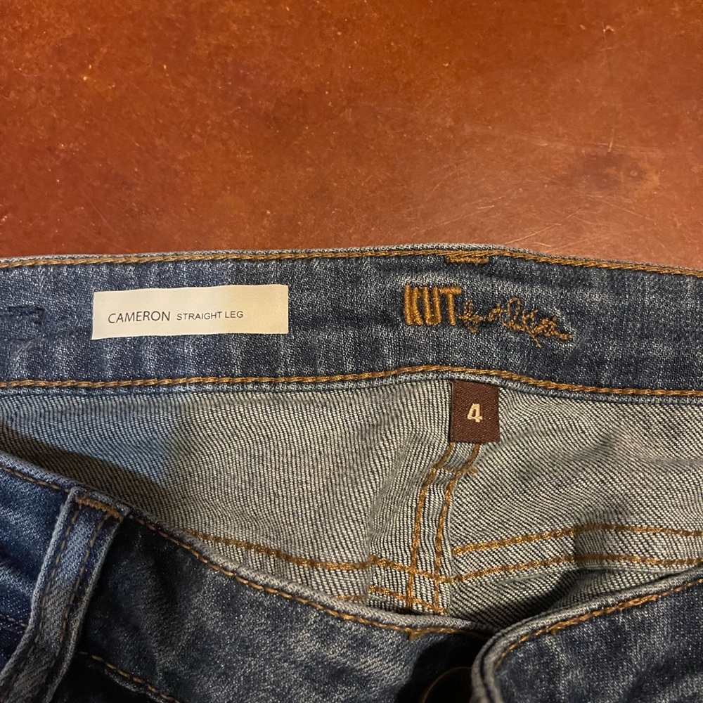 Kut from the cloth, Cameron straight leg jeans size 4, great condition